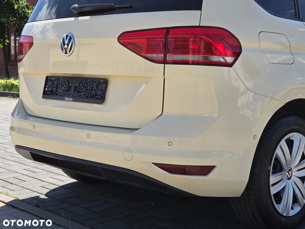 Volkswagen Touran 2.0 TDI SCR DSG Trendline - 12
