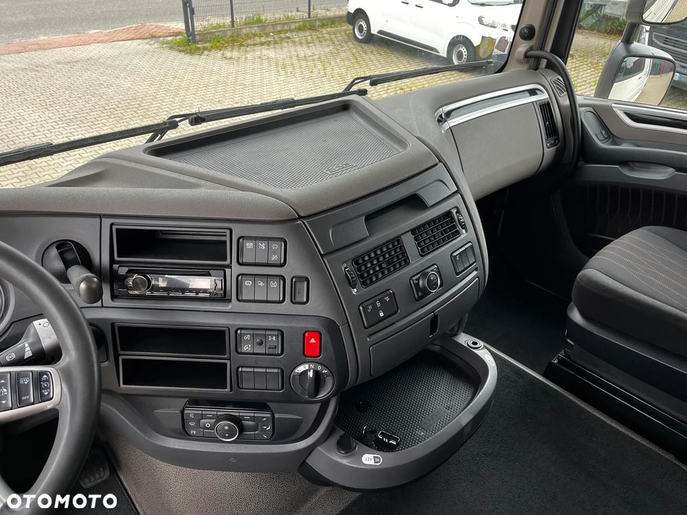 DAF XF 106.530 SUPERSPACECAB/SPROWADZONY/SERWISOWANY/PRZEBIEG ORYGINALNY/LODÓWKA - 16