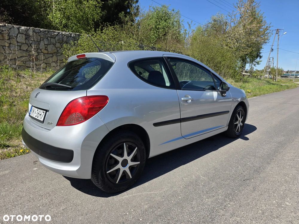 Peugeot 207 - 2