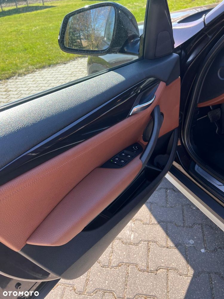 BMW X1 sDrive18d - 11