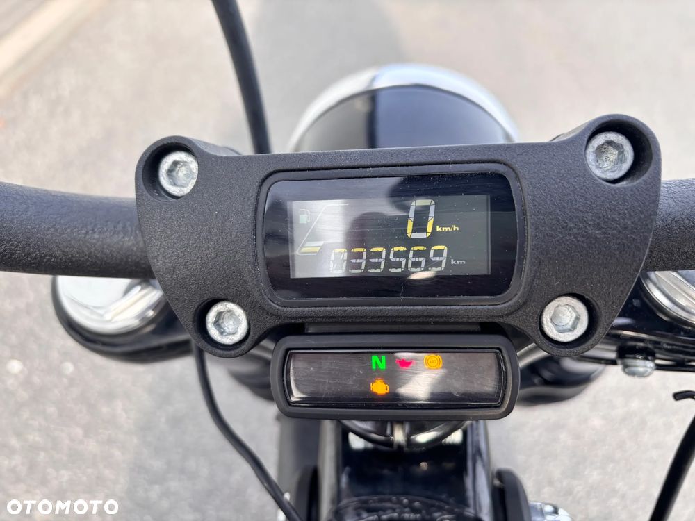 Harley-Davidson Softail Street Bob - 13