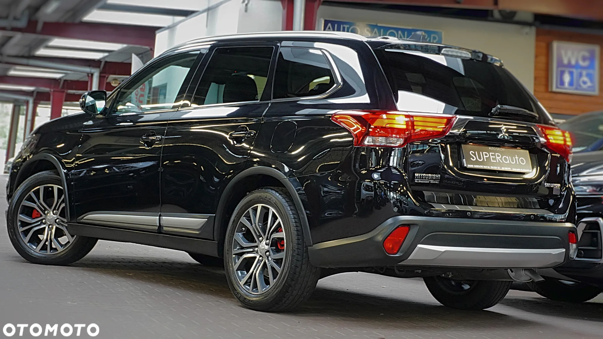 Mitsubishi Outlander 2.0 Intense + Navi 4WD CVT - 8