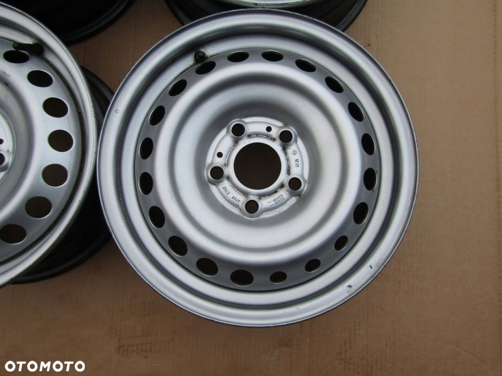 4x Felgi 15 Renault Megane III IV ZOE Express Dacia 6j 5x114,3 ET40 - 9