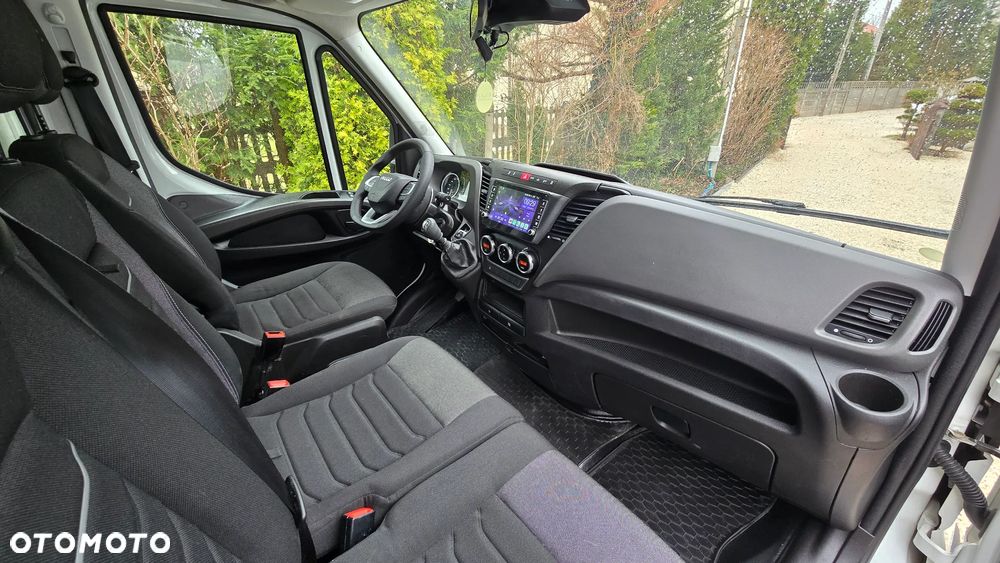 Iveco ❗️❗️DAILY 3.0 180Km 35S18 JAK NOWY ❗️❗️LIFT / CHŁODNIA MROŹNIA -32 +32 / ZASILANIE 230V / PIERWSZY WŁASCICIEL / NAVI / KAMERA COFANIA / FULL LED / TEMPOMAT AKTYWNY / GRUBA ŚCIANKA / ZABUDOWA IGLOOCAR / AGREGAT CARRIER / WERSJA WZMOCNIONA / FULL OPCJA / SERWIS ASO / SALON POLSKA /❗❗ JAK Z SALONU - NOWY -❗❗ - 34