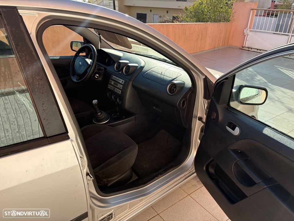 Ford Fiesta - 7