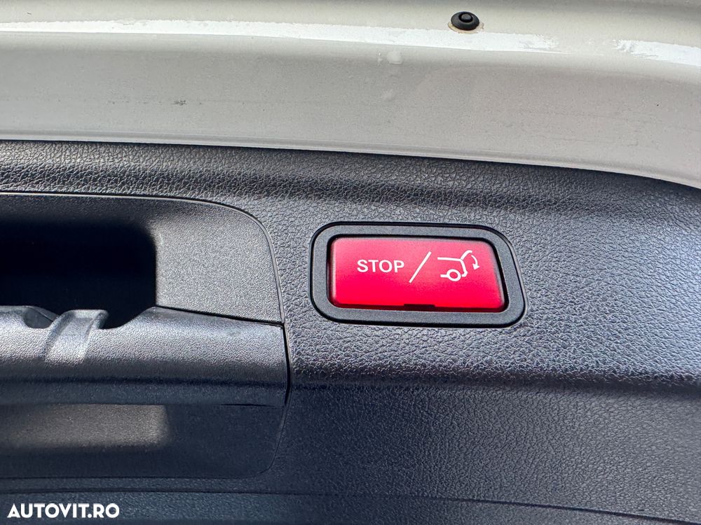 Mercedes-Benz GLE 300 d 4Matic 9G-TRONIC AMG Line - 29