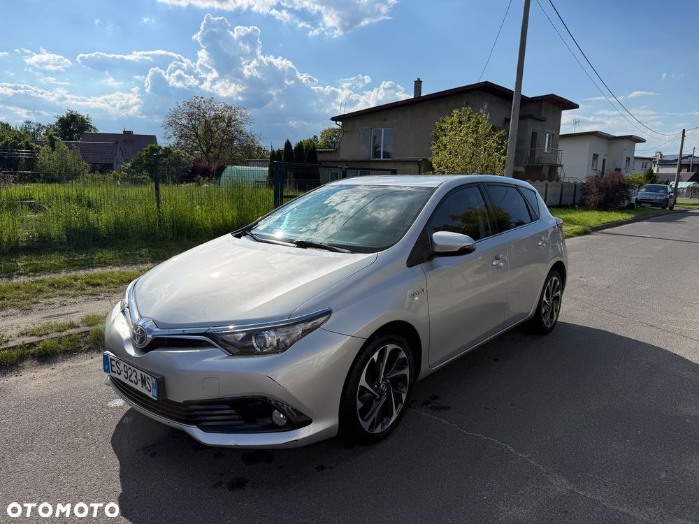 Toyota Auris Hybrid 135 Prestige - 2