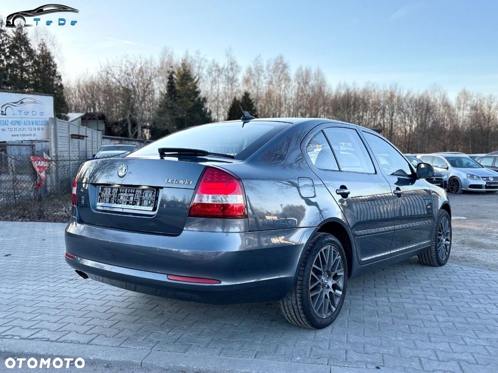Skoda Octavia 1.8 TSI DSG Laurin & Klement - 14