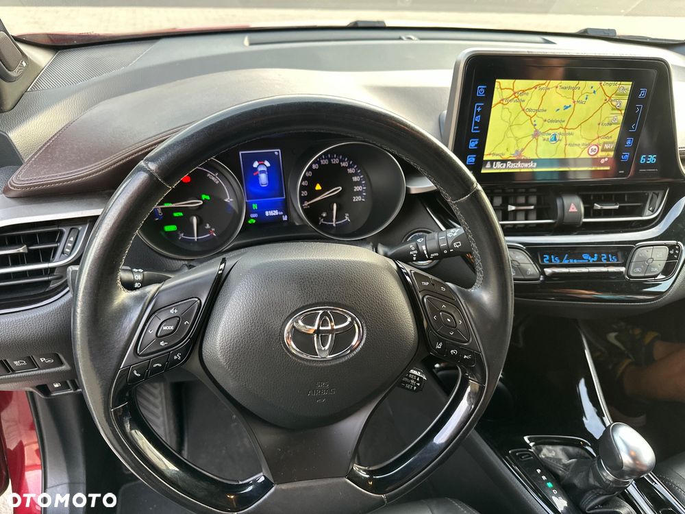 Toyota C-HR 1.8 Hybrid Neon Lime powered by JBL - 18
