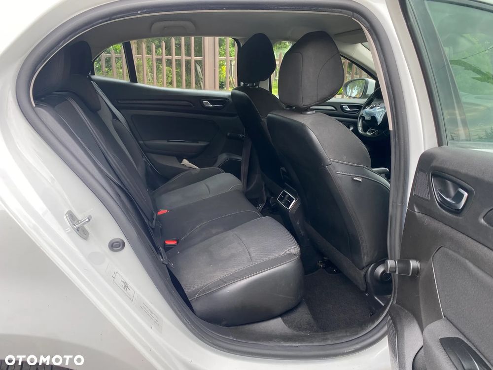 Renault Megane 1.5 Blue dCi Intens - 8