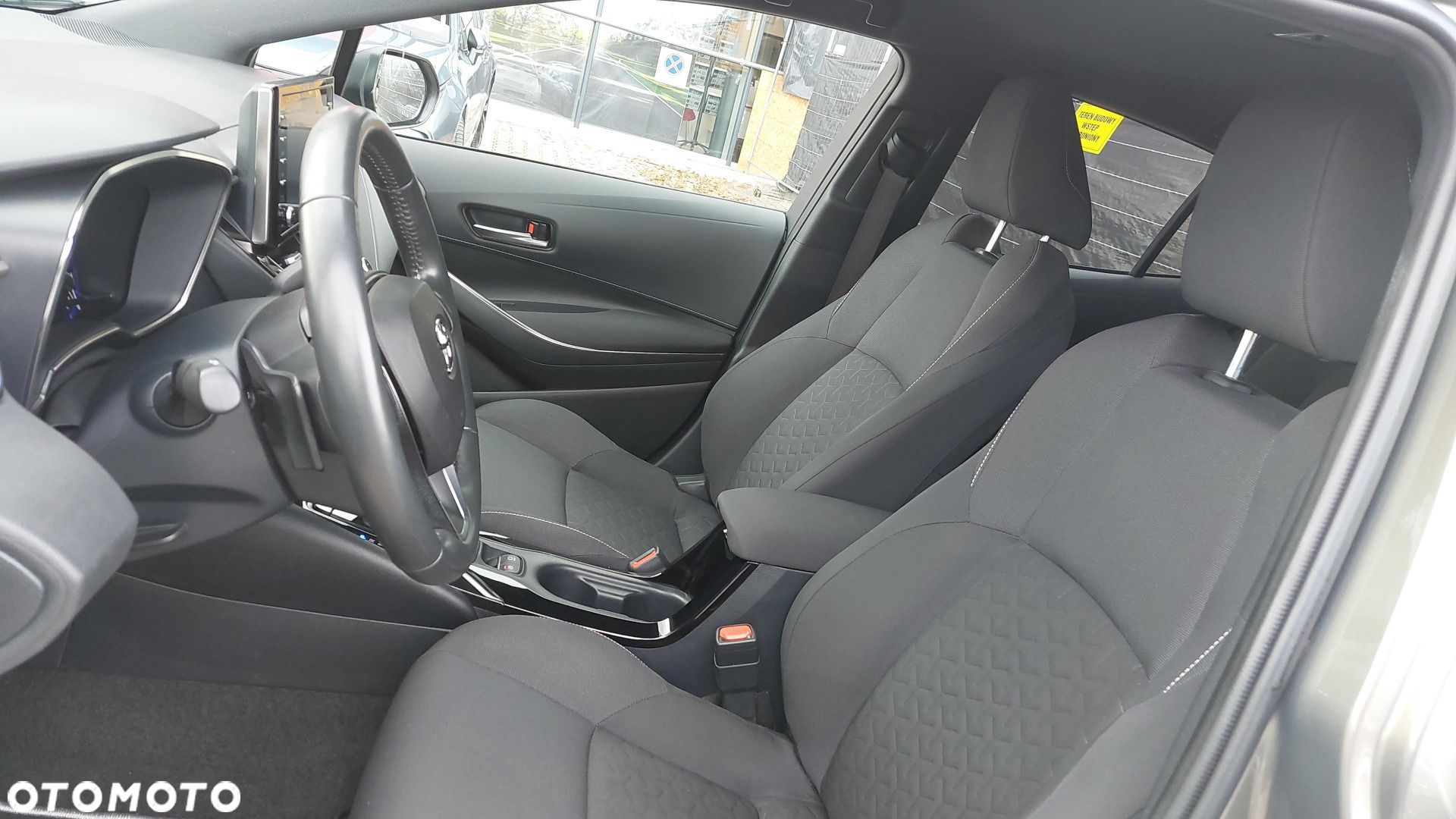 Toyota Corolla 2.0 Hybrid Comfort - 15