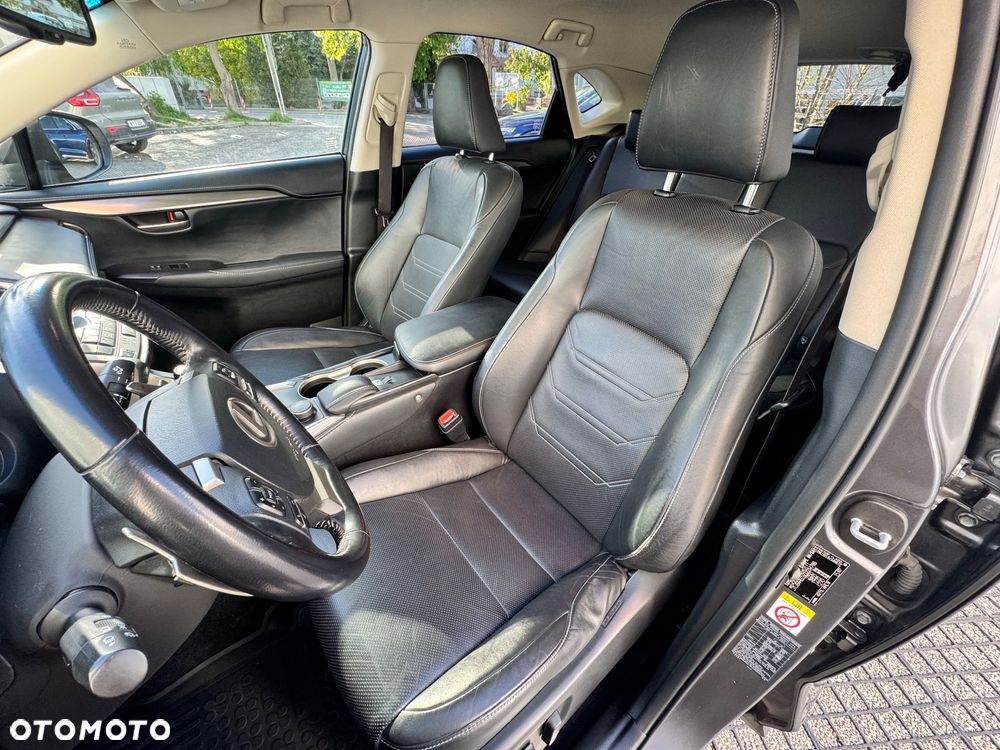 Lexus NX 200t Elite AWD - 36