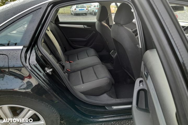 Dezmembrez Audi A4 B8/8K [2007 - 2011] Sedan 4-usi 2.0 TDI MT (136 hp - 6