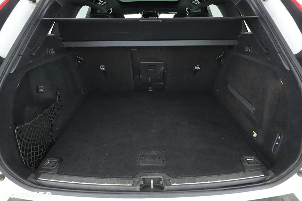 Volvo XC 60 - 25