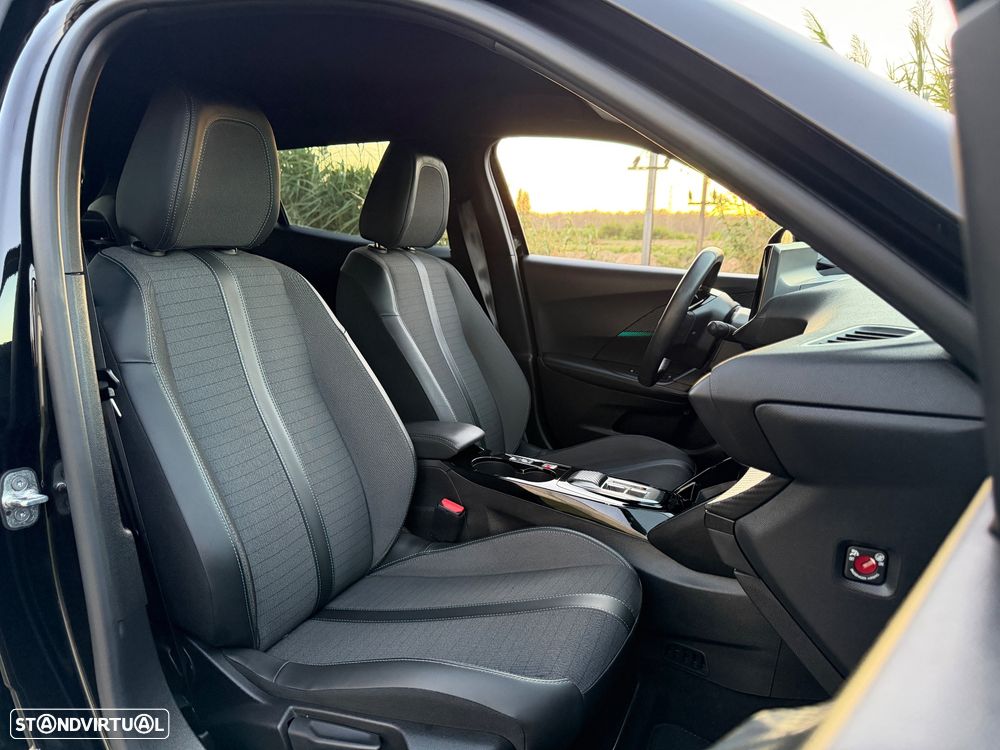 Peugeot e-2008 Allure Pack - 19