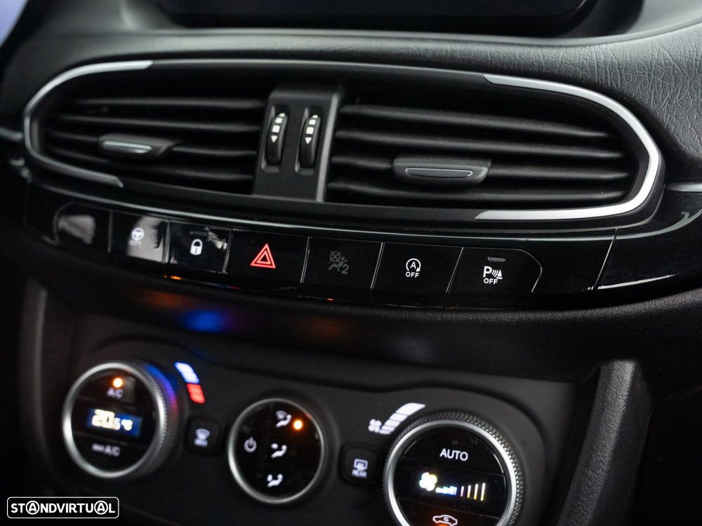Fiat Tipo 1.3 MultiJet Life - 26