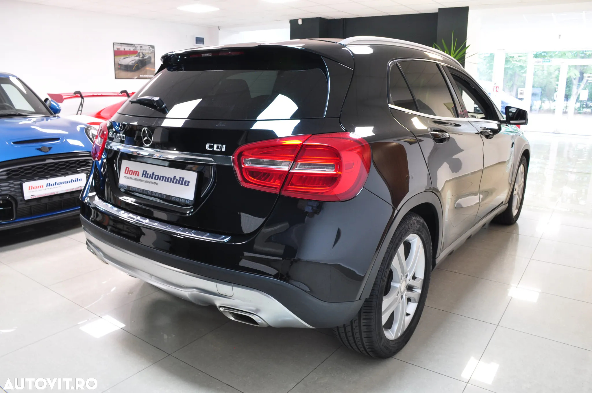 Mercedes-Benz GLA - 4