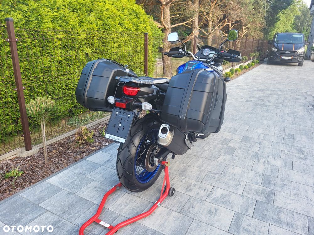 Suzuki V-STROM - 8