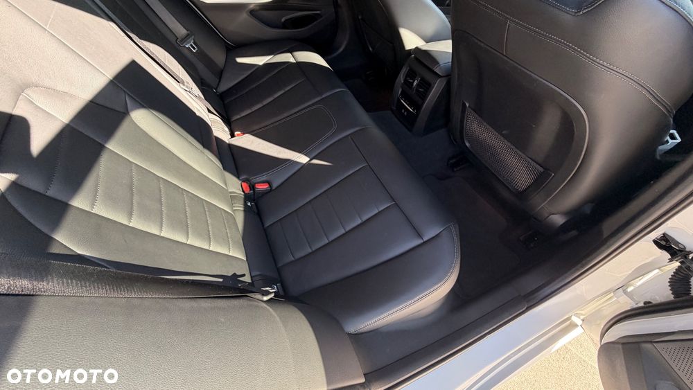 BMW Seria 3 320d M Sport sport - 12