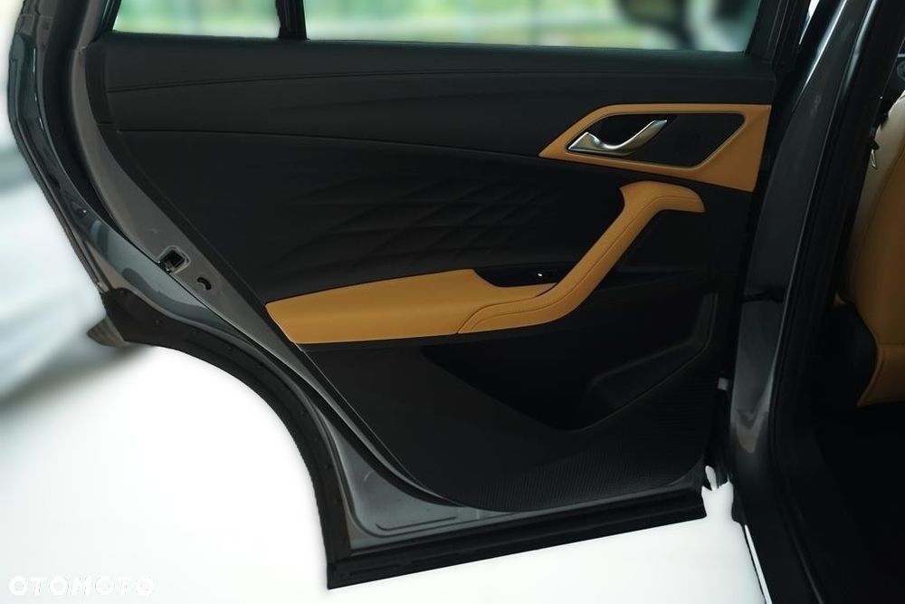 MG HS 1.5T HEV+ Exclusive - 8