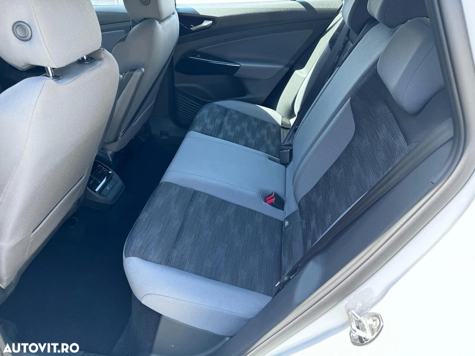 Volkswagen ID.4 - 8