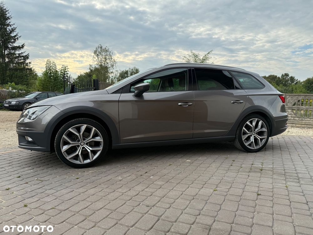 Seat Leon 2.0 TDI FR S&S 4Drive - 30
