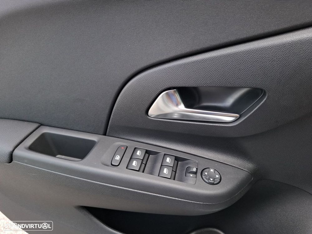 Opel Corsa-e 50 kWh Edition — fotografia 21