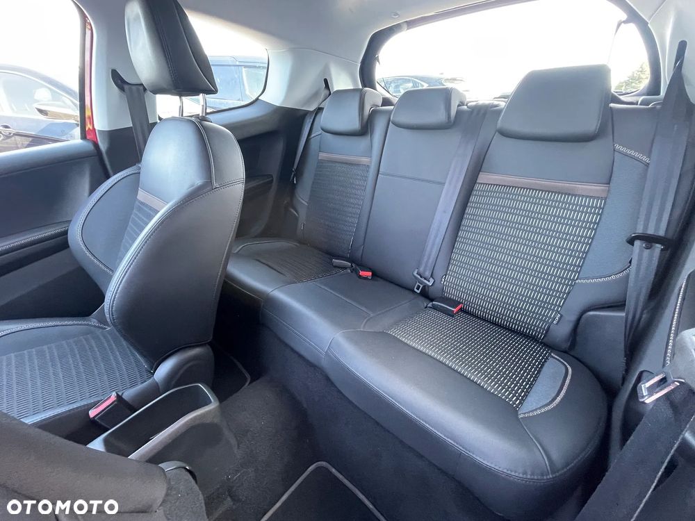 Peugeot 208 PureTech 110 Stop & Start Allure - 8