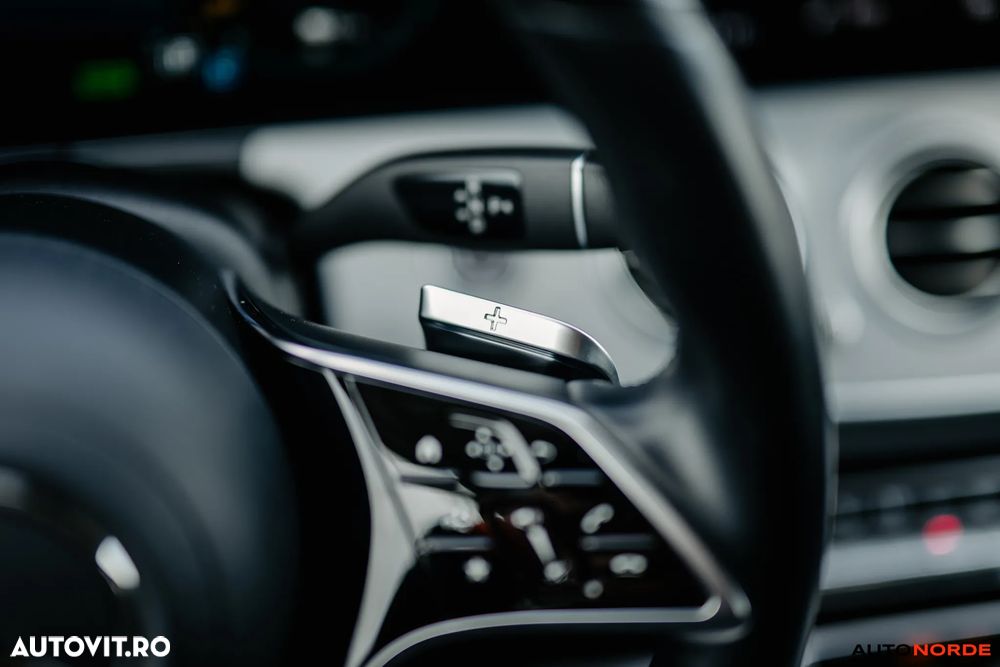 Mercedes-Benz E 300 de 9G-TRONIC AMG Line - 36