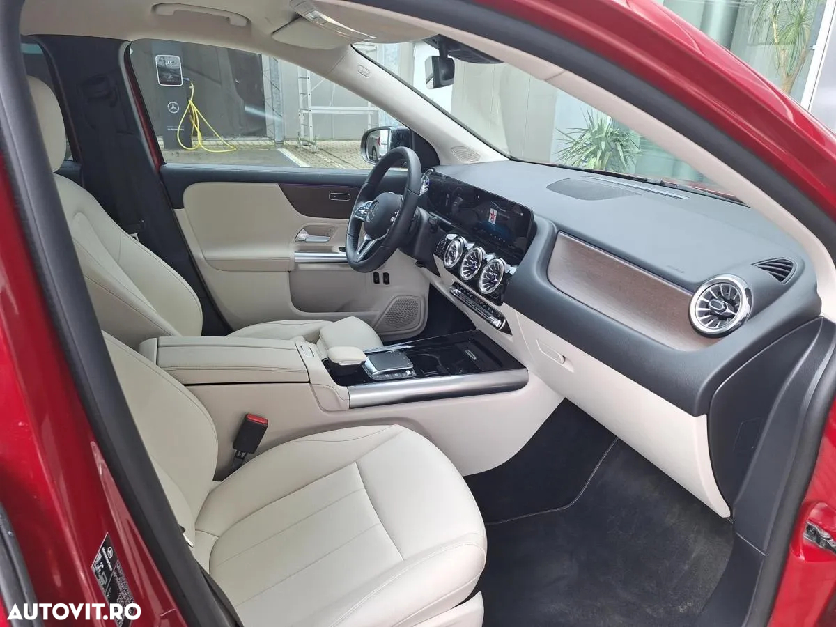 Mercedes-Benz GLA 250 e - 13