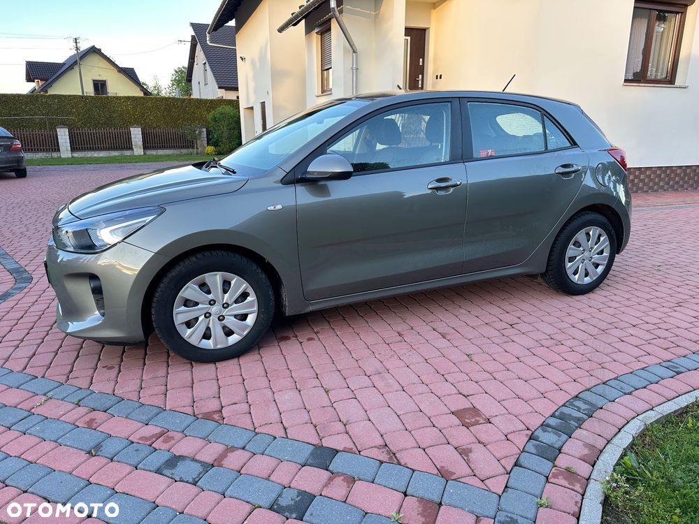 Kia Rio 1.2 L - 21
