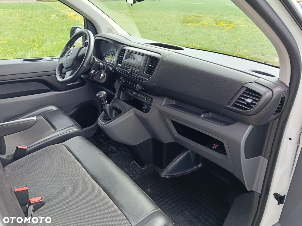 Opel Vivaro - 11