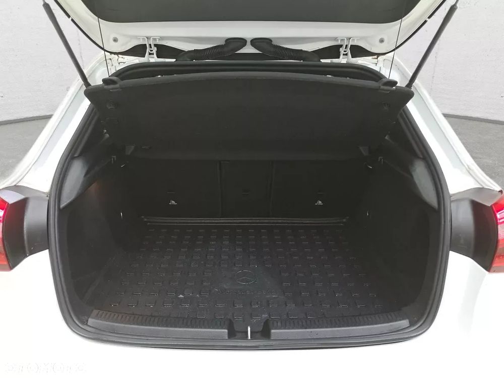 Mercedes-Benz Klasa A 180 d 8G-DCT - 13