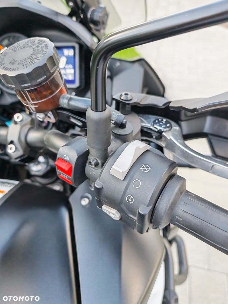 Kawasaki Versys 1000 - 9