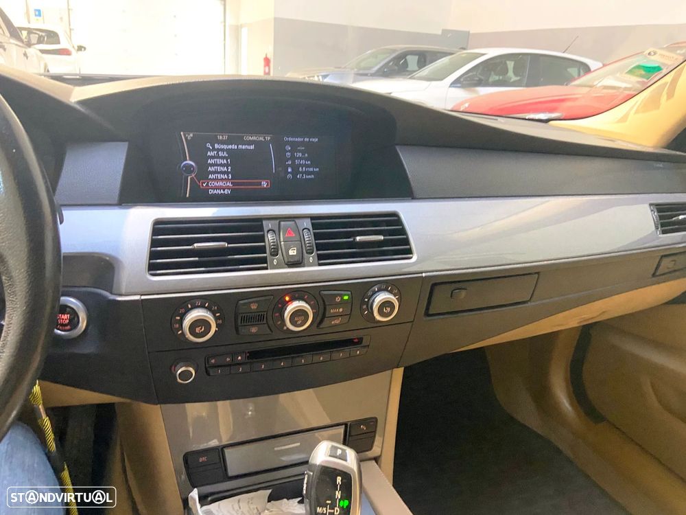 BMW 520 dA Executive - 19