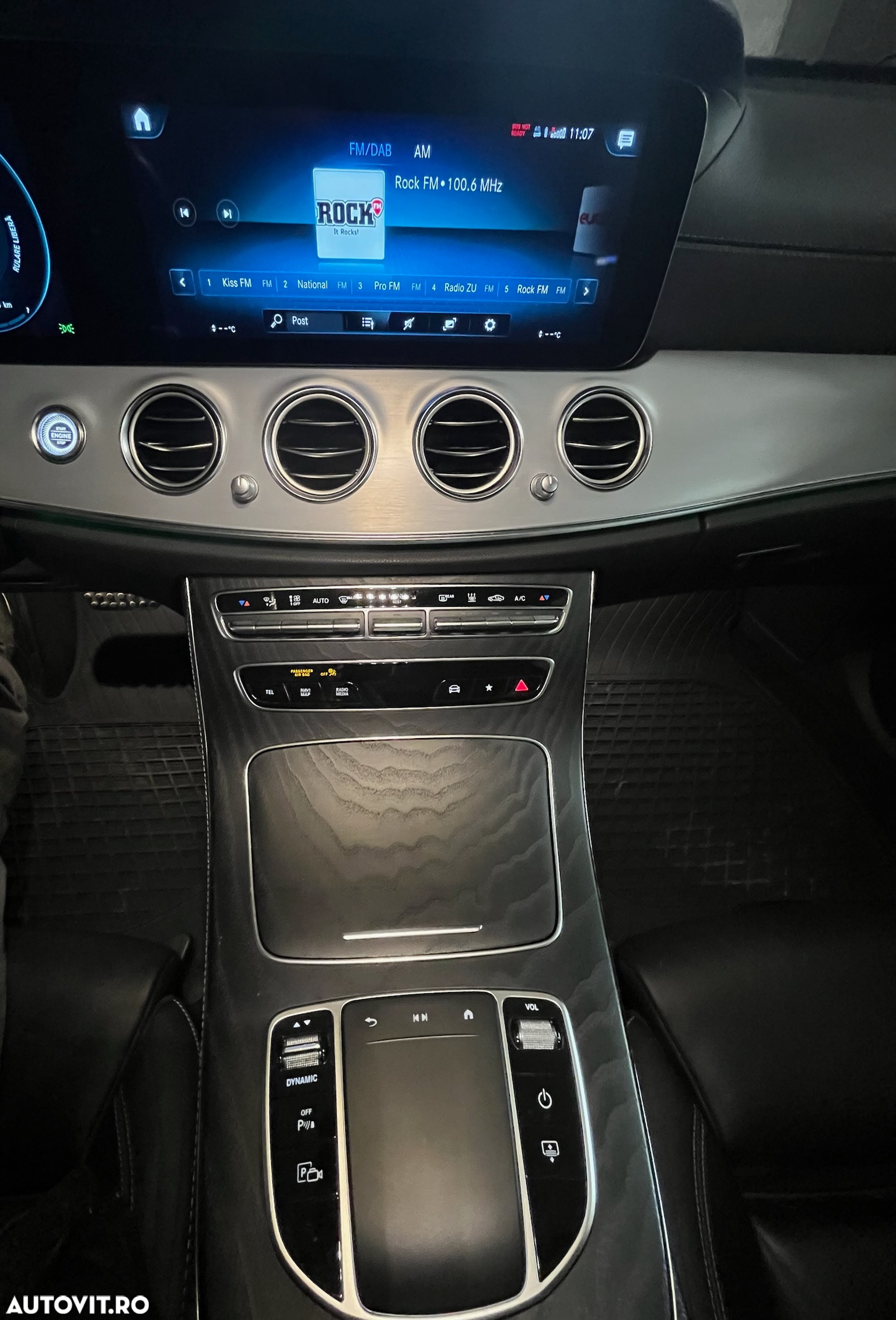 Mercedes-Benz E 300 4MATIC Aut. - 19