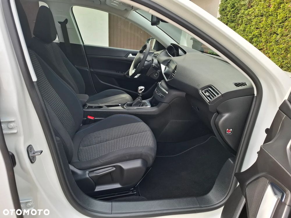 Peugeot 308 - 18