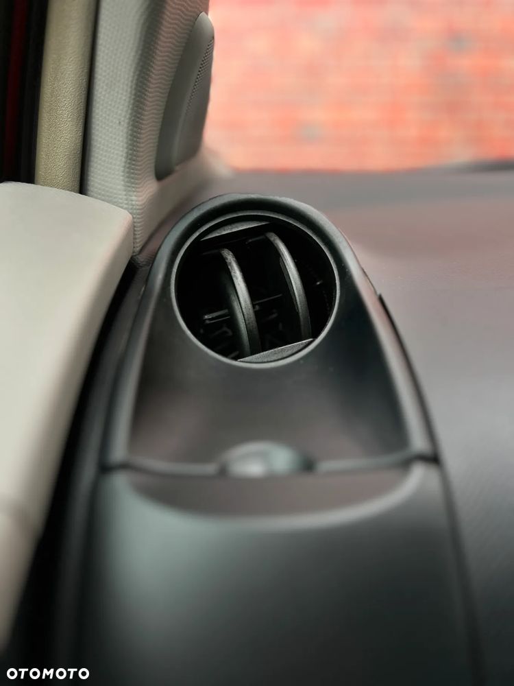 Toyota Yaris - 27