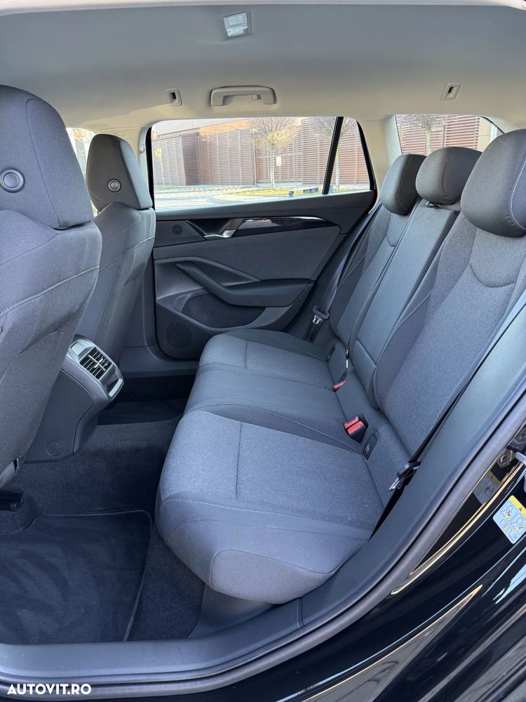 Volkswagen Passat 1.5 TSI OPF DSG - 14