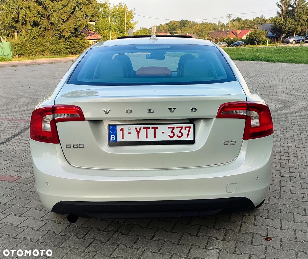 Volvo S60 D3 Geartronic Summum - 11