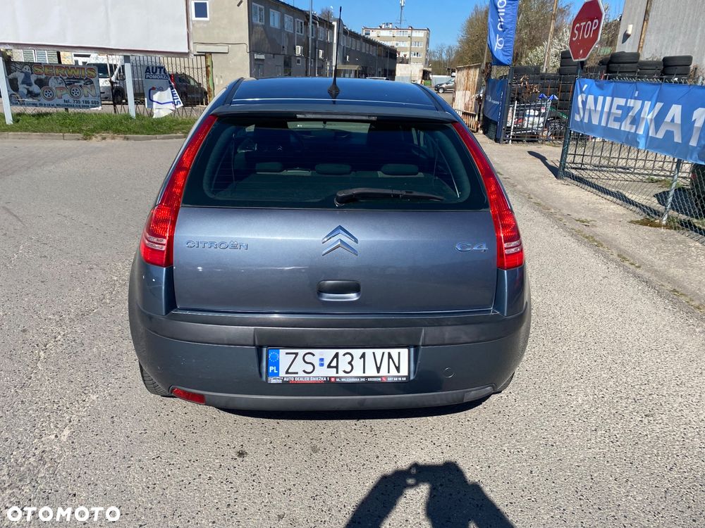 Citroën C4 1.6 16V Confort - 29