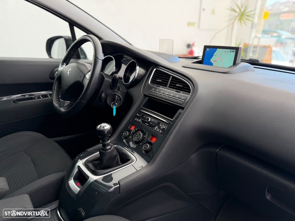 Peugeot 5008 - 35