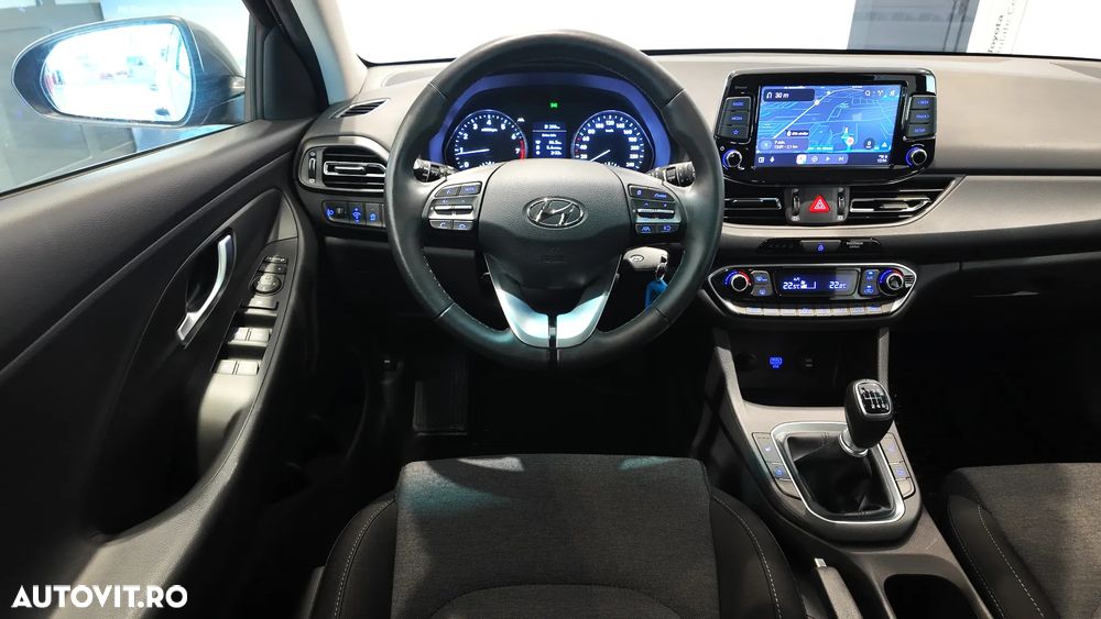 Hyundai i30 1.5 110CP M/T Highway - 16