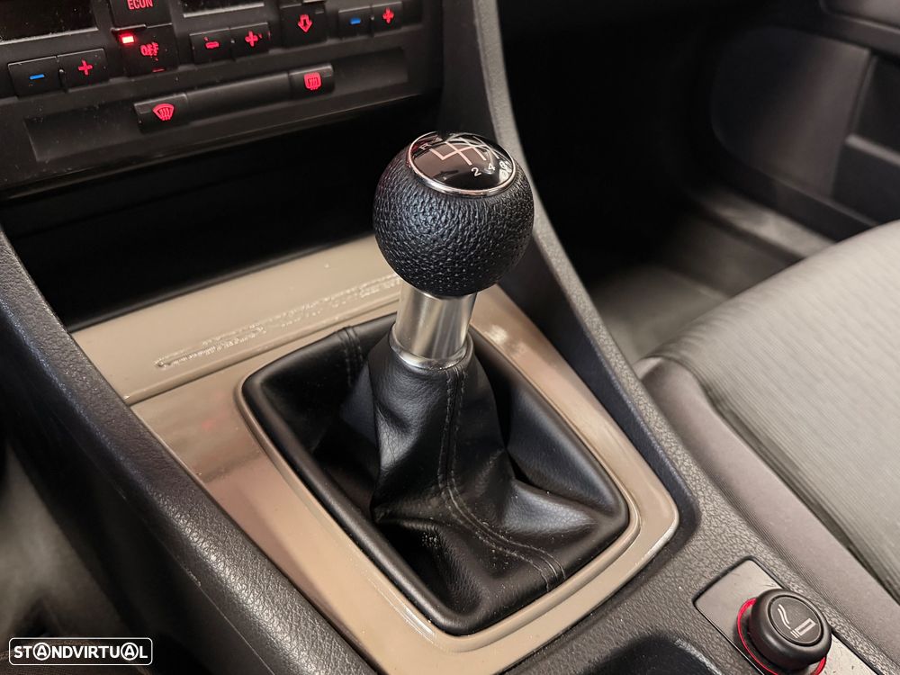 Audi A4 2.0 TDI Sport - 25