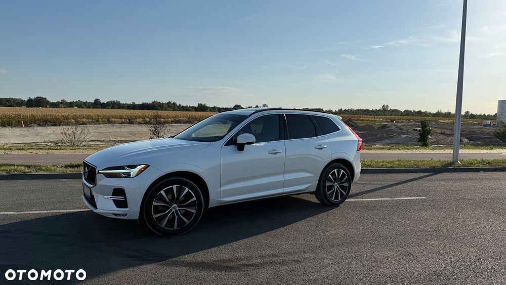 Volvo XC 60 B5 B Momentum - 4