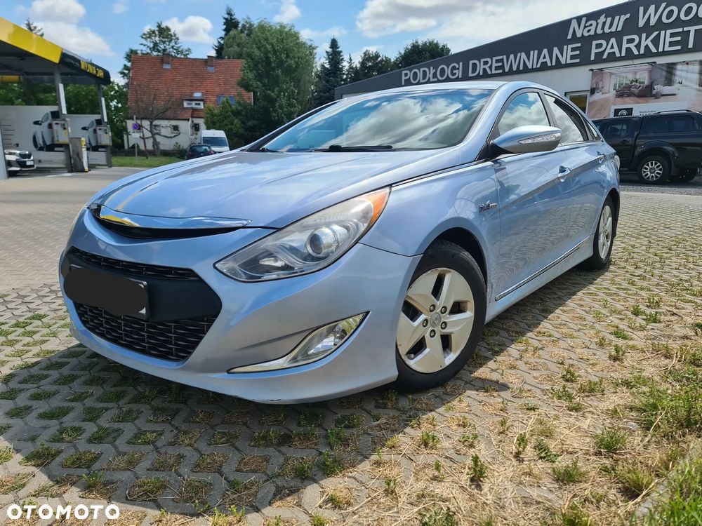 Hyundai Sonata - 2