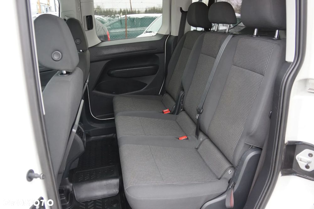 Volkswagen Caddy 2.0 TDI Comfortline 4Motion - 28