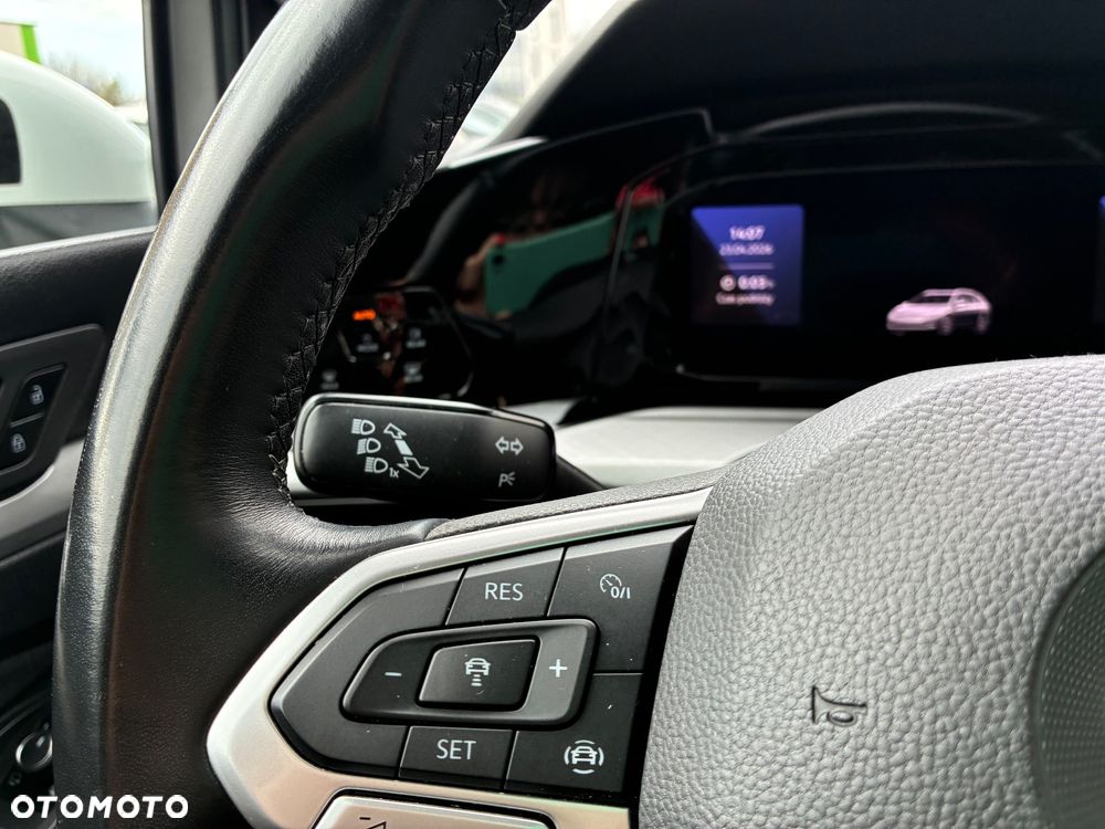 Volkswagen Golf 2.0 TDI Life - 22