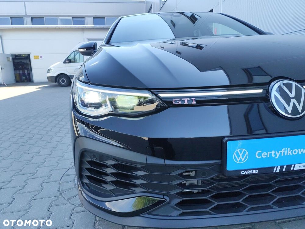 Volkswagen Golf - 31