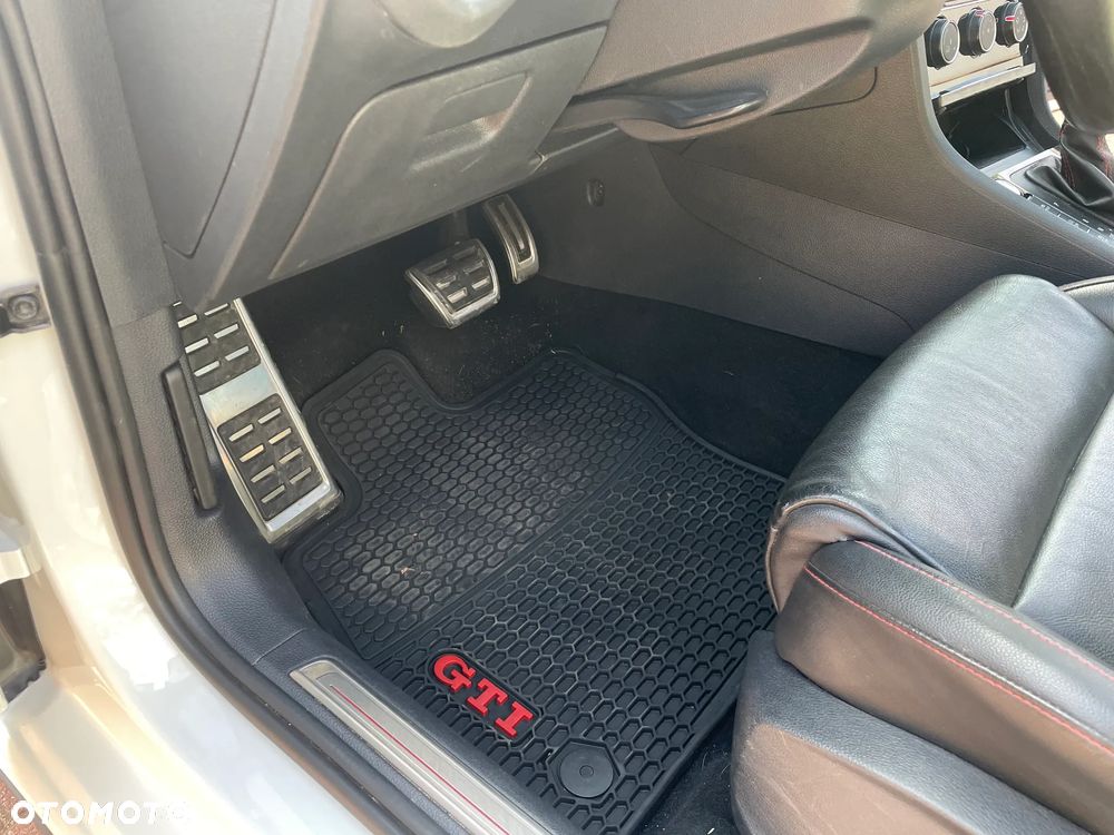 Volkswagen Golf GTI Performance BlueMotion Technology DSG - 20